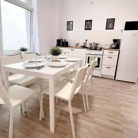 Apartment 3 Mit 6 Betten, Grosse Kueche, Neues Bad, 7min Zur A1 Hagen (Arnsberg)