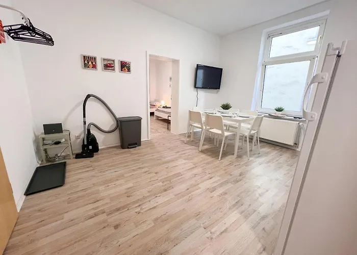 Lejlighed 3 Mit 6 Betten, Grosse Kueche, Neues Bad, 7min Zur A1